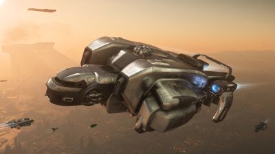 Starfarer - Flying over Lorville with traffic.jpg